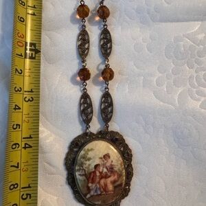 Vintage Cameo Pendant Necklace